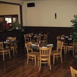 La Famiglia Bar & Grill