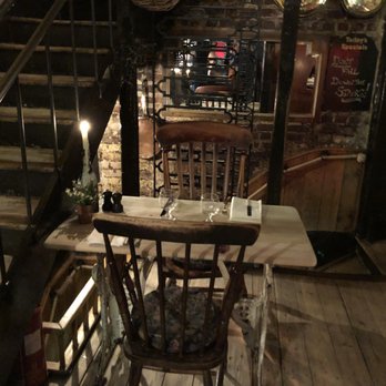 Maggie Jones's - British Near Me - London, XGL