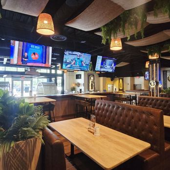 Bruder Brewery & Kitchen - Latin American Near Me - Oviedo, Florida
