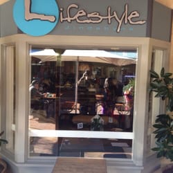 Lifestyle Jindabyne - That's the front of the place