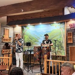 Dos Bocas Restaurant - Live music