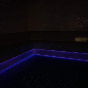 King Spa - Ice room - Massage Therapy Near Me - Chantilly, Virginia King Spa - Ice room - Massage Therapy Near Me - Chantilly, Virginia