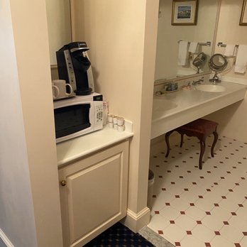 Bluenose Inn - Kitchenette - Hotels Near Me - Bar Harbor, Maine