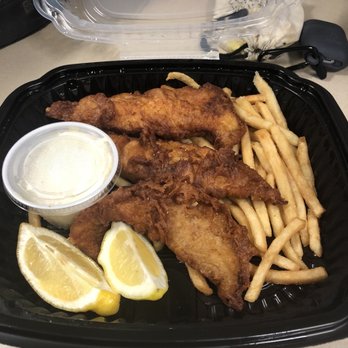 Luckys Cafe - Fish (burnt) &chips - American Near Me - Dallas, Texas Luckys Cafe - Fish (burnt) &chips - American Near Me - Dallas, Texas