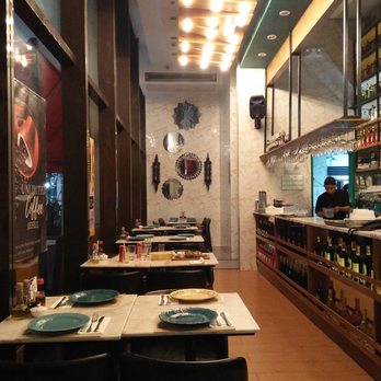 Mamma Mia - Restaurant Interior - Italian Near Me - Taguig City, NCR