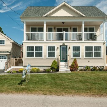 Shoreline Construction - the front of the house - General Contractors Near Me - Cape Neddick, Maine