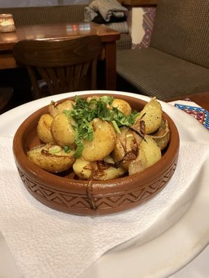 Chinkalnia Wrocław Sukiennice by null