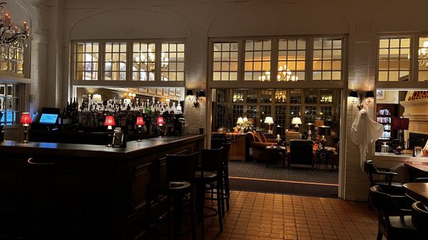 The University Club of Saint Paul by null