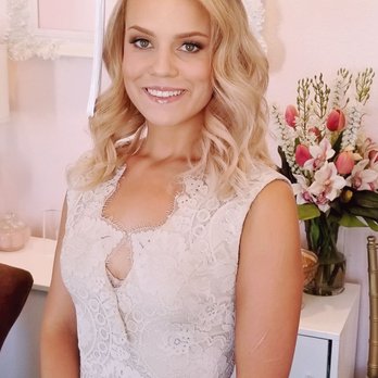 Flawless Faces - Makeup Artists Near Me - Costa Mesa, California