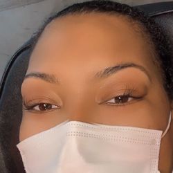 Cristielle Brows - Eyebrow shaping + tint