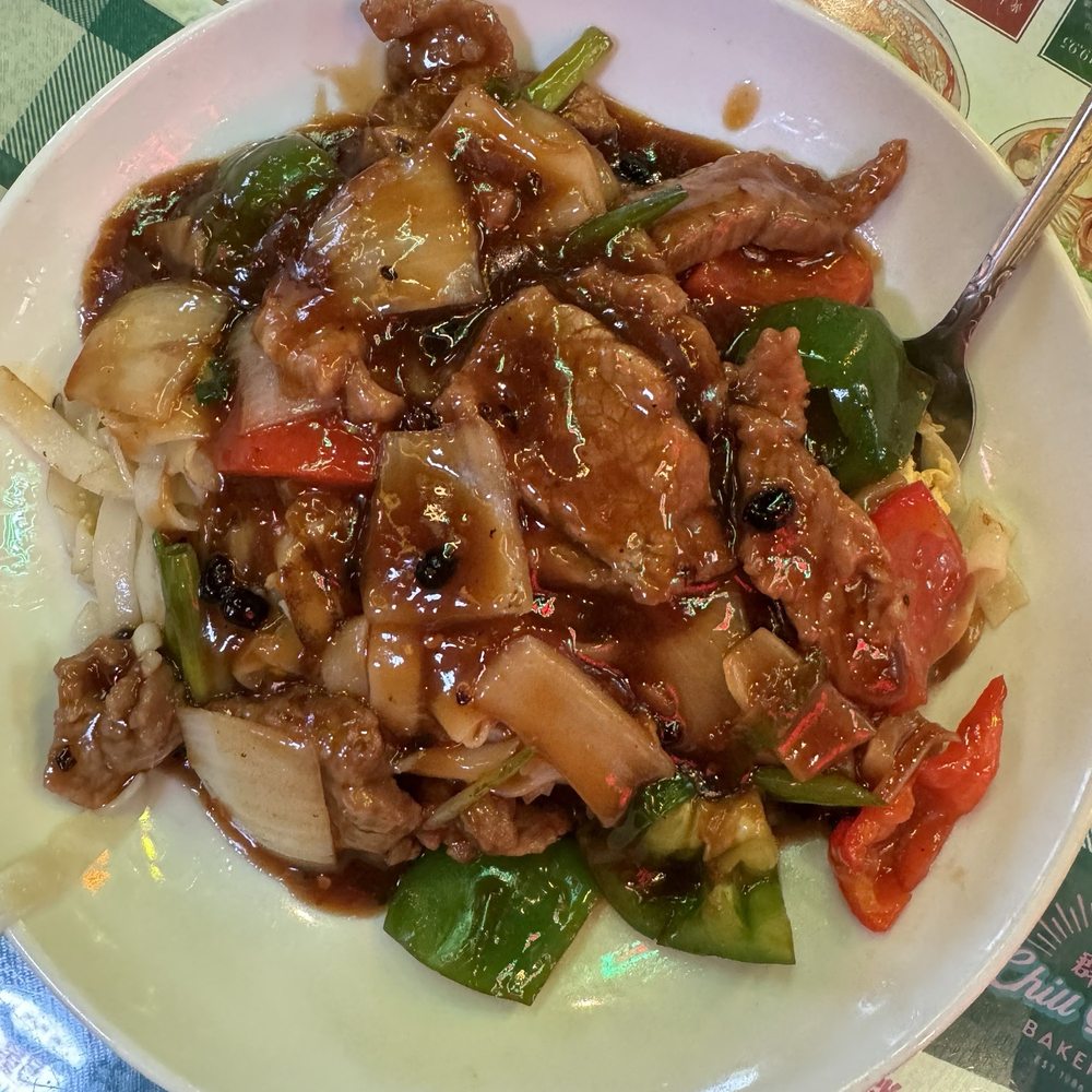 Ken Kee - Rice noodle with pepper steak - Seafood Near Me - Chicago, Illinois Ken Kee - Rice noodle with pepper steak - Seafood Near Me - Chicago, Illinois