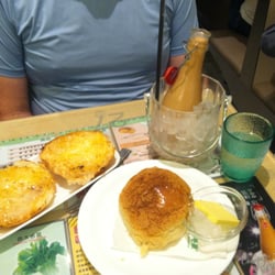 翠華Concept - $7 Crispy bun with sweet condensed milk, $24 champagne-style milk tea and $11 Pineapple bun with cold butter