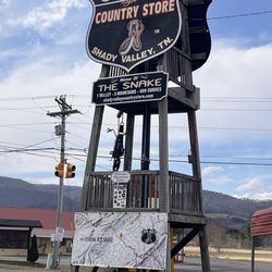 Shady Valley Country Store