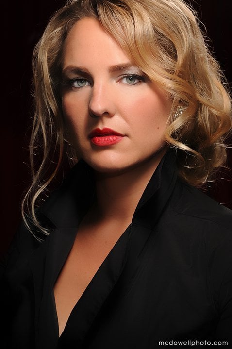 Ashleigh Jones Cosmetologist Logo