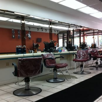 Cleopatra Hair Design - Inside - Hair Salons Near Me - Chicago, Illinois