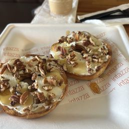 Honey Pecan Cream Cheese Bagel Honey Pecan Cream Cheese Bagel