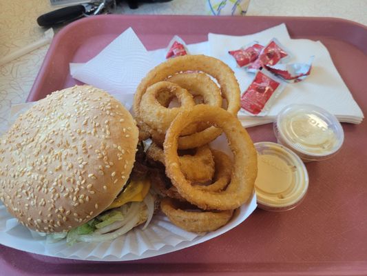 Cruiser's Drive-In by null