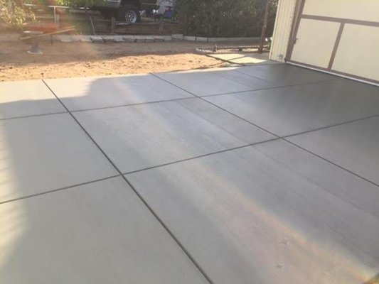 Concrete Driveway Installation - We provide a number of Driveway services including clay pavers, block paving, gravel, granite, natural stone and tarmac.