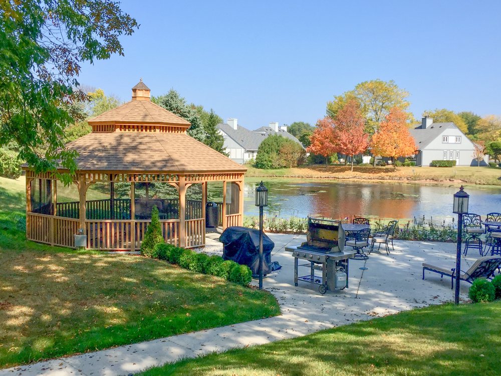 WHITE OAKS APARTMENTS Updated September 2024 9000 N White Oak Ln