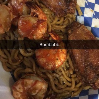 Blue Saigon - Amazing!best garlic noodles & candy chicken - Asian Fusion Near Me - Pittsburg, California