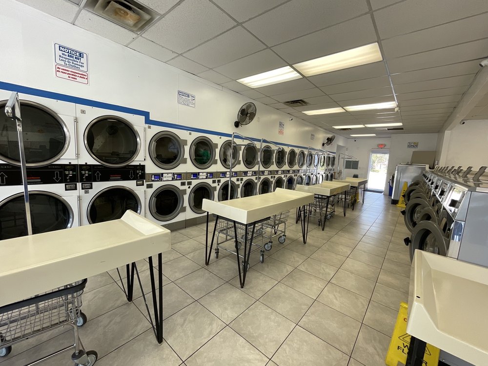 GENESIS COIN LAUNDRY Updated October 2024 11 Photos 3851 Emerson St, Jacksonville, Florida