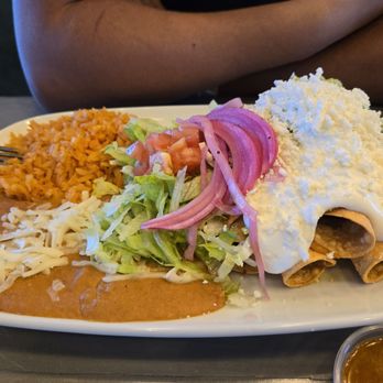 Tacos El Paisa - 5 rolled taco combination plate - also very generous portion! - Mexican Near Me - Mesa, Arizona