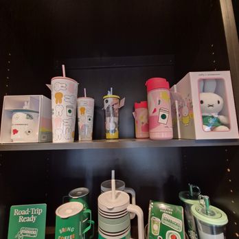 Starbucks - Coffee & Tea Near Me - Beaverton, Oregon Starbucks - Coffee & Tea Near Me - Beaverton, Oregon