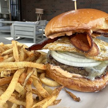 Goodale Station - Brunch burger - New American Near Me - Columbus, Ohio