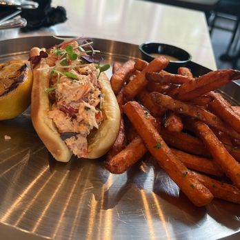 The Lola - Homemade Lobster Roll with Sweet Potato Fries - Cocktail Bars Near Me - Hoboken, New Jersey The Lola - Homemade Lobster Roll with Sweet Potato Fries - Cocktail Bars Near Me - Hoboken, New Jersey