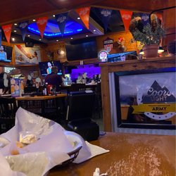 Texas Roadhouse - Dining/bar