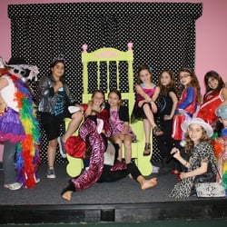 Darlings & Divas - Divas on The Road