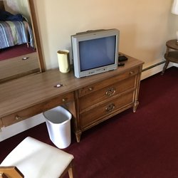 Sunset Motel - TV did not work.