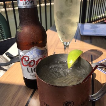 Flatwater Restaurant - Drinks out on the patio - Comfort Food Near Me - Indianapolis, Indiana
