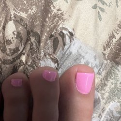 Big toe was cut as well as bad polishing job