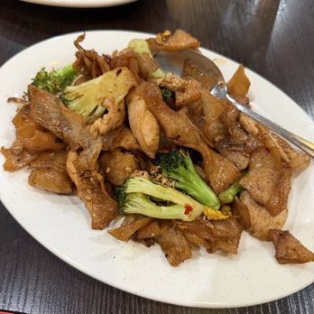Golden Thai - D2. Crispy Pad See Ewe - Thai Near Me - Chicago, Illinois