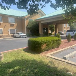 Exterior outside entrance of Quality Inn & Suites - Entrance Quality Inn & Suites- Alma, AR - Alma, Arkansas Exterior outside entrance of Quality Inn & Suites - Entrance Quality Inn & Suites- Alma, AR - Alma, Arkansas