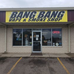 Bang Bang Vape & Smoke Shop - Front of wolflin location