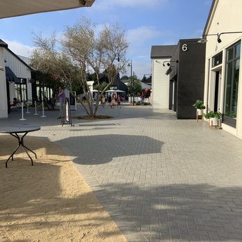 One Paseo - Path leading to Building 6 - Shopping Centers Near Me - San Diego, California One Paseo - Path leading to Building 6 - Shopping Centers Near Me - San Diego, California