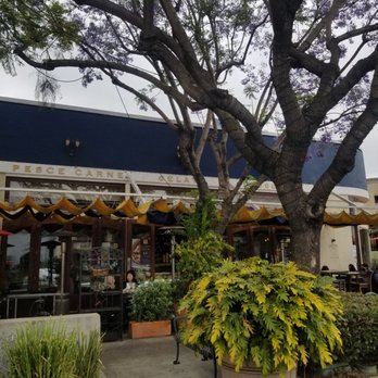 Ugo - Pleasant outdoor dining at Ugo. - Italian Near Me - Culver City, California Ugo - Pleasant outdoor dining at Ugo. - Italian Near Me - Culver City, California