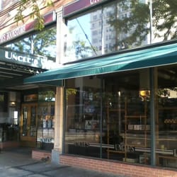 Uncle's Games - The view from outside.