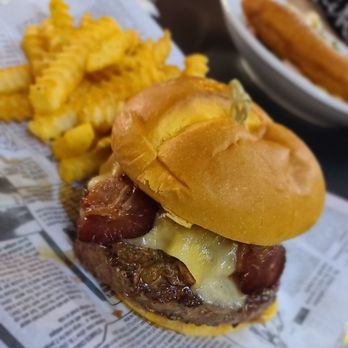 P's Pizza House - Fifty-Fifty Burger - Pizza Near Me - Le Mars, Iowa P's Pizza House - Fifty-Fifty Burger - Pizza Near Me - Le Mars, Iowa