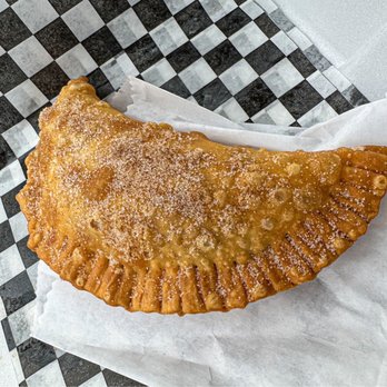 mamiez Kitchen - Strawberry Cheesecake Empanada - Tex-Mex Near Me - Pflugerville, Texas mamiez Kitchen - Strawberry Cheesecake Empanada - Tex-Mex Near Me - Pflugerville, Texas