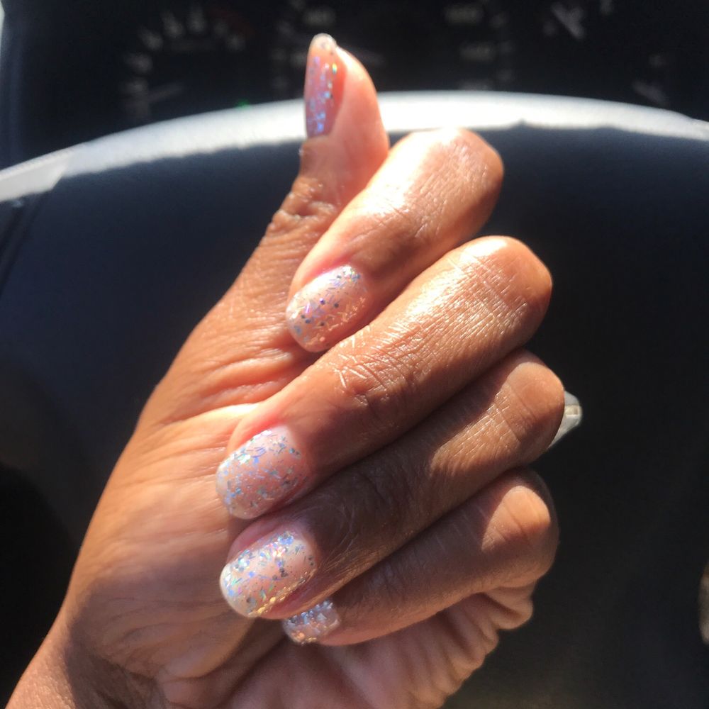 Gloss 7 nails & spa - Gel manicure by Linda - Nail Salons Near Me - Los Angeles, California Gloss 7 nails & spa - Gel manicure by Linda - Nail Salons Near Me - Los Angeles, California