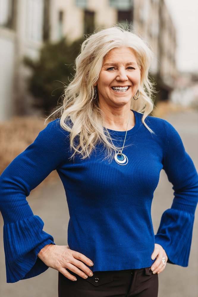 HEATHER KAHN REAL ESTATE BELLINGHAM Updated October 2024 Contact