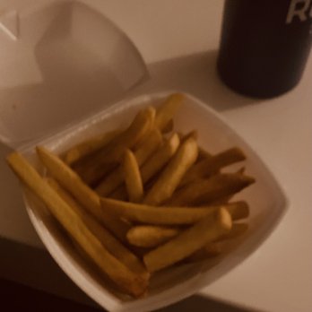 Manolo And Rene Grill - Fries ($4.49) small portion vs price - Latin American Near Me - Miami, Florida Manolo And Rene Grill - Fries ($4.49) small portion vs price - Latin American Near Me - Miami, Florida