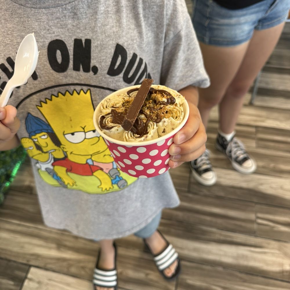 Parad -Ice Rolls - Dubai Delight - Ice Cream & Frozen Yogurt Near Me - Yuma, Arizona Parad -Ice Rolls - Dubai Delight - Ice Cream & Frozen Yogurt Near Me - Yuma, Arizona