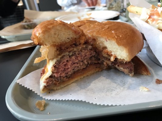 Vaka Burger by null
