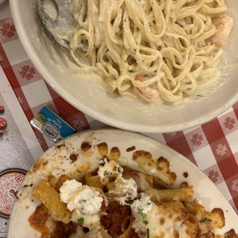 Buca di Beppo Italian Restaurant - Baked rigatoni and shrimp fettuccine - Italian Near Me - Universal City, California