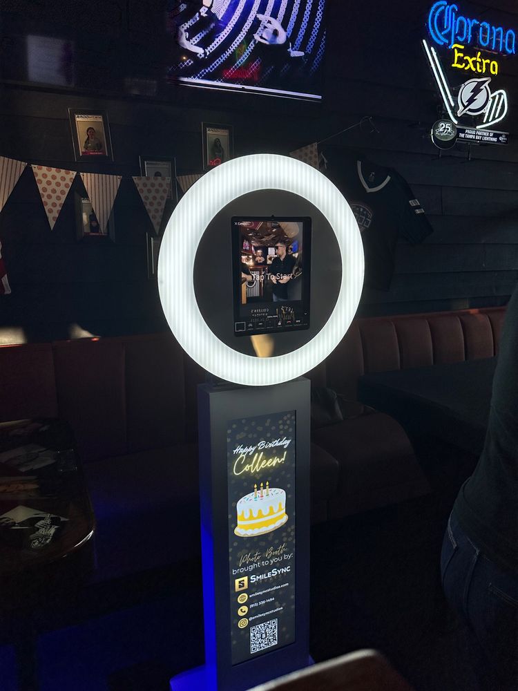 SMILESYNC STUDIOS Tampa, Florida Photo Booth Rentals Phone Number
