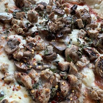 Del Lusso - Sausage & Mushroom Pizza - Pizza Near Me - Carlsbad, California